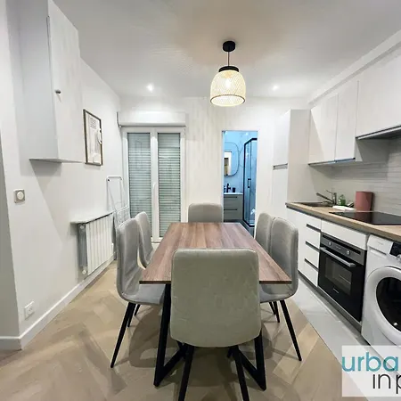 Urbanflat 178 - Charming For 6 In Heart Of *